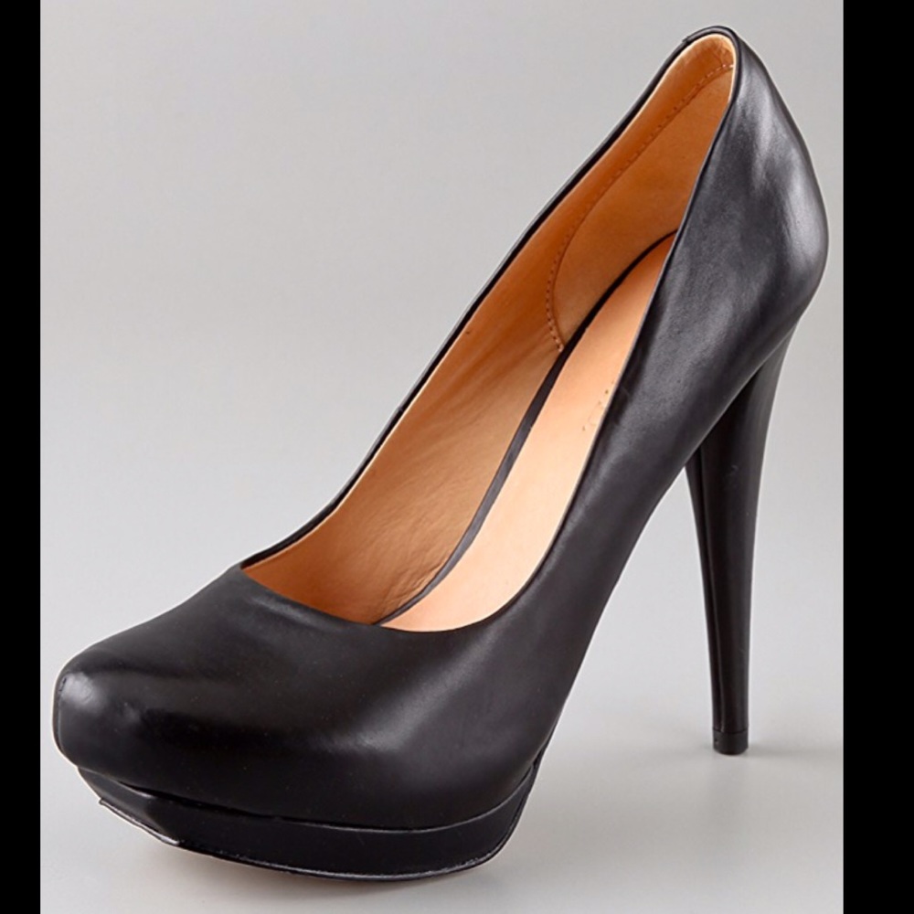New in box LAMB Cahoot Pumps